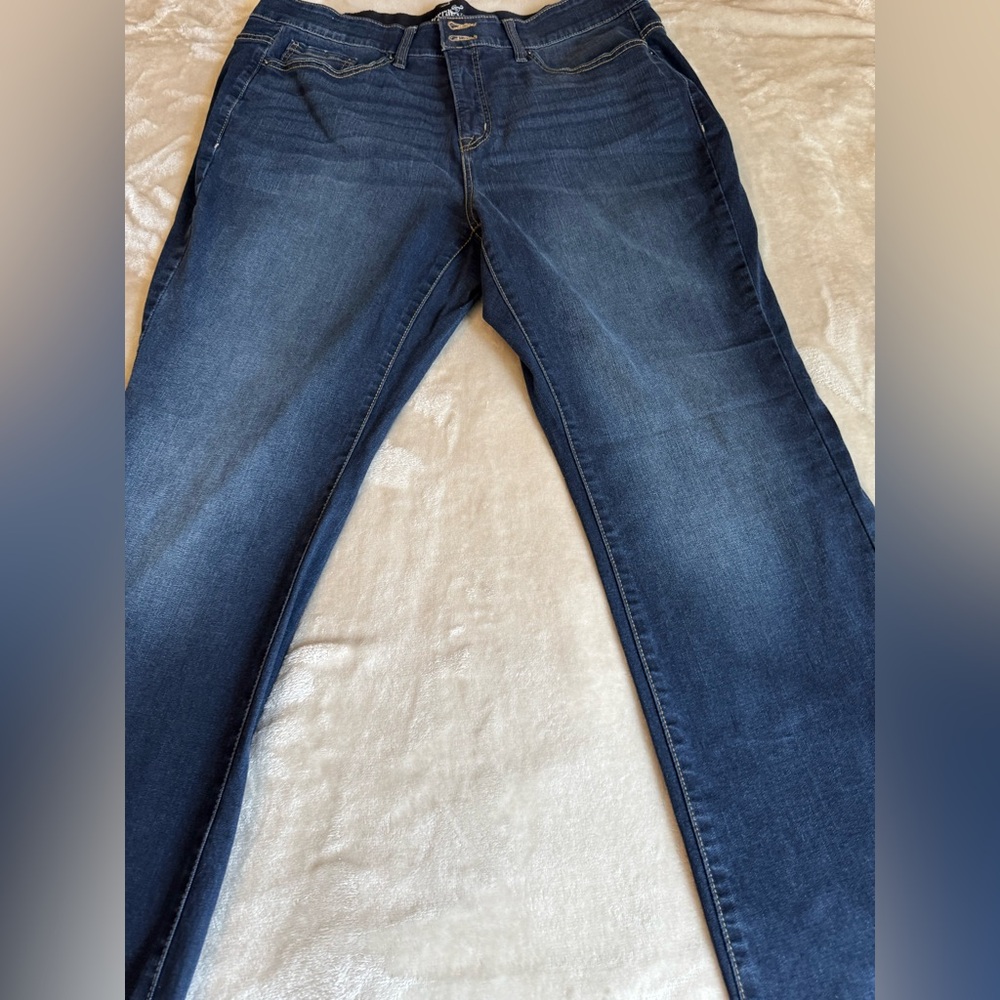 Women's Blue Jeans ( Bootcut Jeans) - Picture 8 of 12